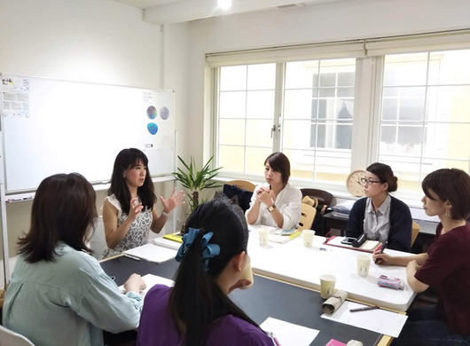 カラースクール事業